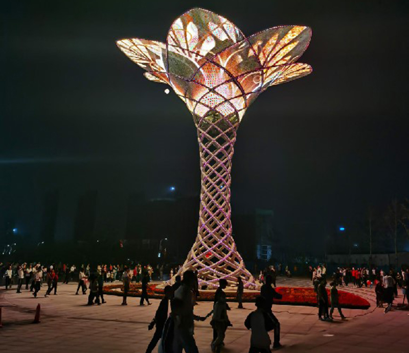 河南漯河景觀七彩樹(shù)LED網(wǎng)格屏項(xiàng)目